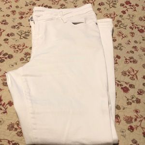 Old Navy Rock Star Mid Rise  White. EUC